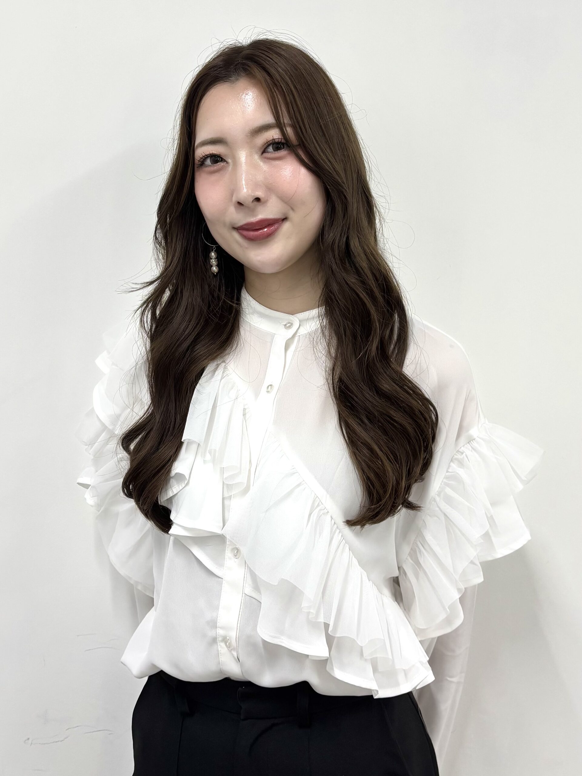 髙八重 美香